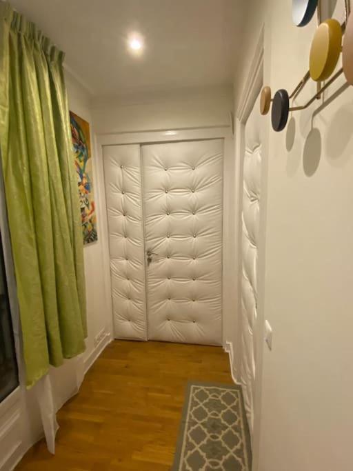 Premium Studio 2 Minutes Walk From Champs-Elysees Paris Eksteriør billede