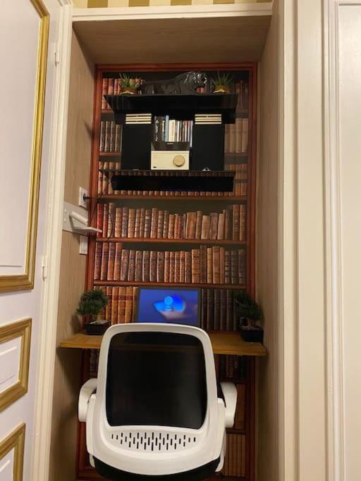 Premium Studio 2 Minutes Walk From Champs-Elysees Paris Eksteriør billede
