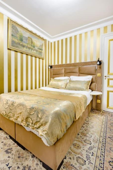Premium Studio 2 Minutes Walk From Champs-Elysees Paris Eksteriør billede
